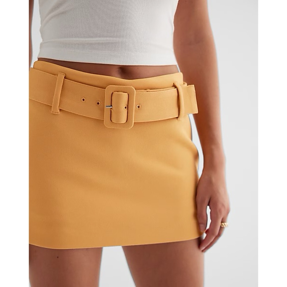 🆕 NWT Express Low Rise Twill Belted Mini Skort in Honey